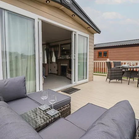 Holiday home Whispering Willows *