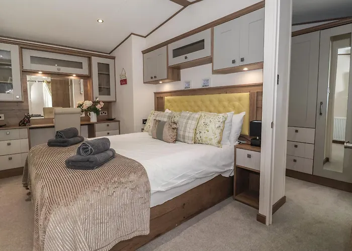 Whispering Willows Scarborough