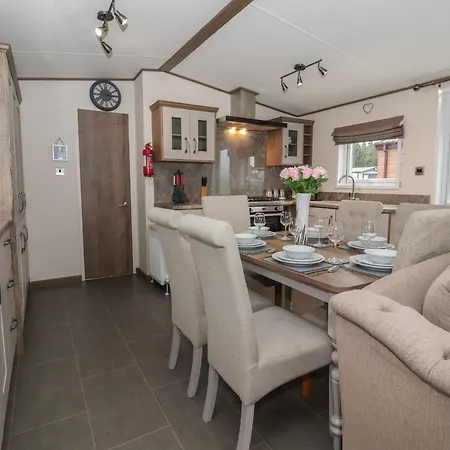 Holiday home Whispering Willows Scarborough