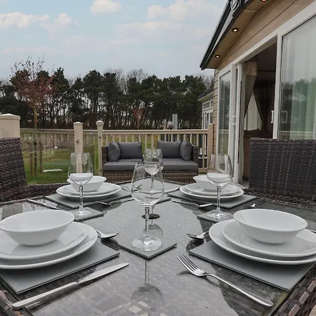 Whispering Willows Holiday home